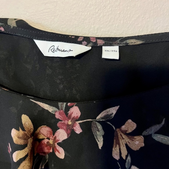 Reitmans off shoulder top - Picture 3 of 3